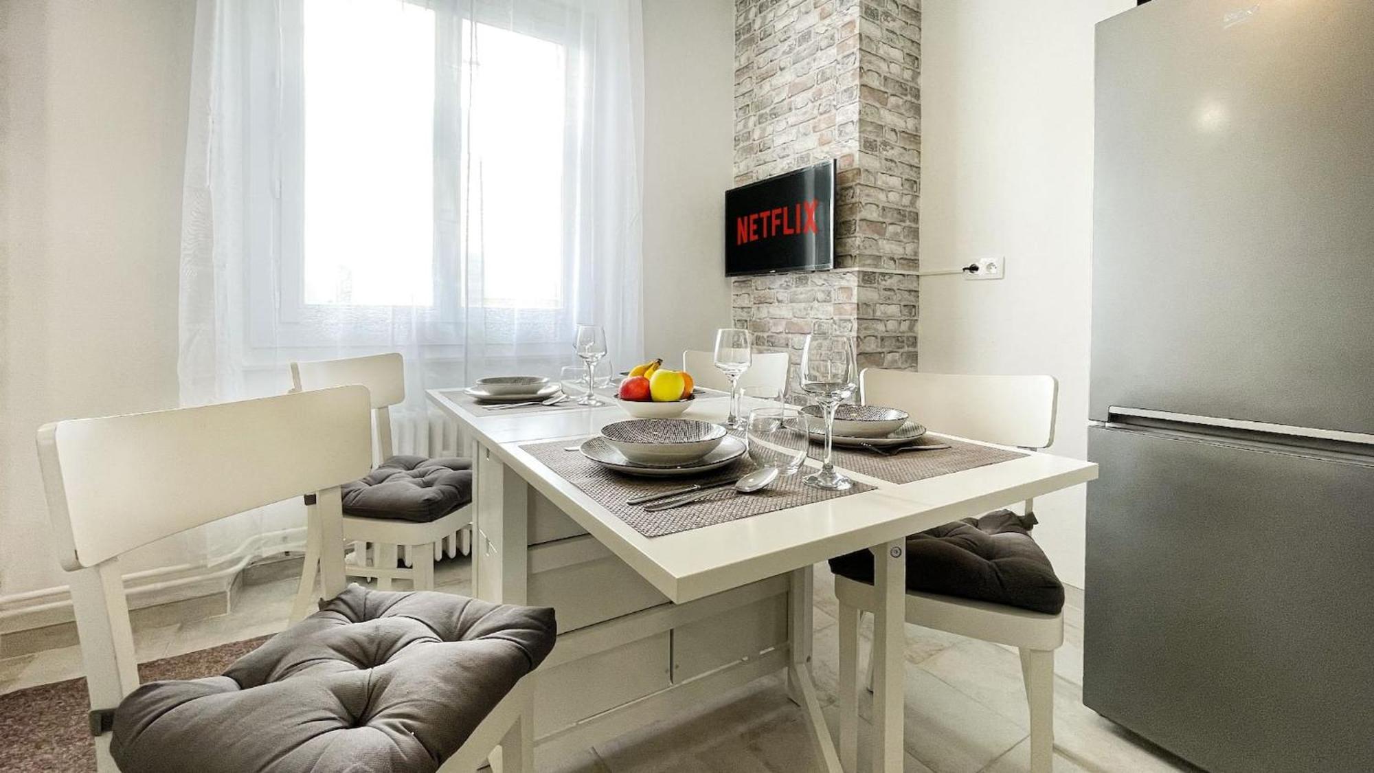 Ambilly Homey Keola - Parking Prive Gratuit - Aux Portes De Geneve - Au Pied Du Tram - Appartement Avec 1 Chambre Et Un Grand Salon Avec Un Canape-Lit מראה חיצוני תמונה